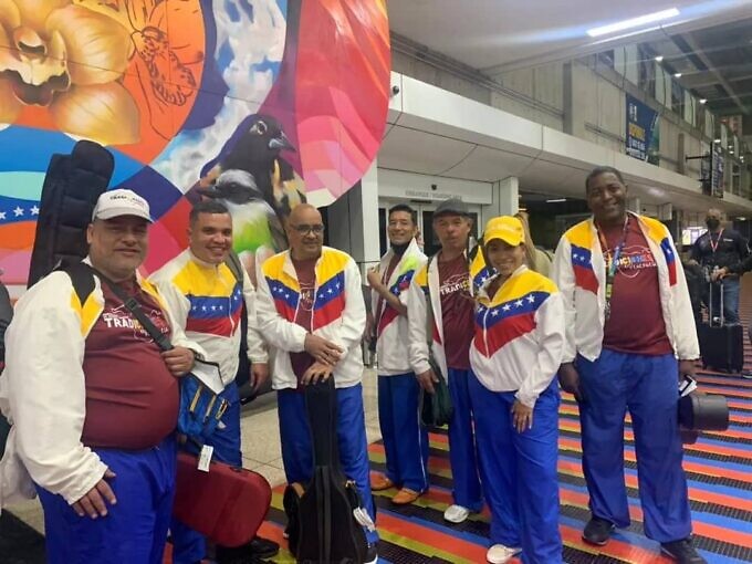 La agrupación musical «Tradiciones de Venezuela» presente en la 38° Feria Internacional de la Habana 2022